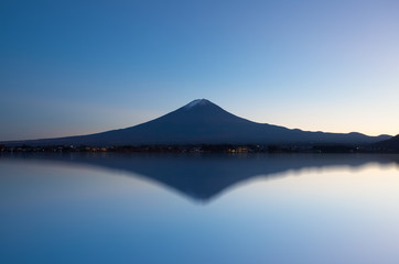 Mountain Fuji and Kawaguchiko lake in evening autumn season