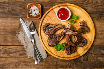 Roasted lamb ribs with sause