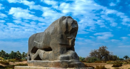 Statue of Babylonian lion in Babylon ruins, Iraq