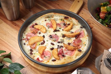 Pan Pizza with Potato