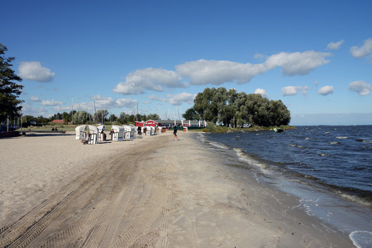 Sandstrand von M&ouml;nkebude am Stettiner Haff