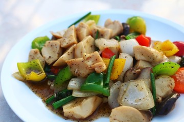 Stir fried mushroom with many kind of vegetables