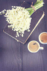 Obraz na płótnie Canvas espresso, heart and bouquet of flowers