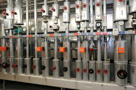 Stellantriebe f&uuml;r Ventile (Actuators for valves)