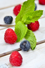 Moras y arándanos.
