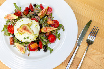 Burrata Salad Figs Arugula
