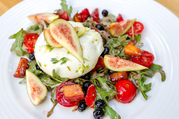 Burrata Salad Figs Arugula