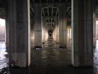 Obraz premium Under the Bridge