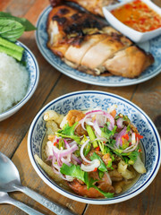 spicy salad with roasted chicken