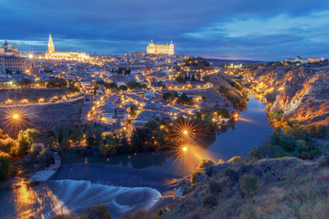 Toledo. Aerial view of the city. - obrazy, fototapety, plakaty