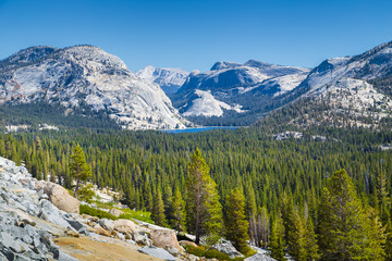 Fototapeta na wymiar Tenaya Lake with Sierra Nevada, Yosemite National Park, California, USA