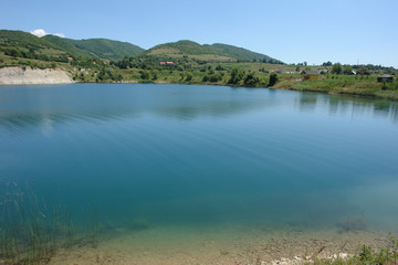 Fototapeta na wymiar natural lake