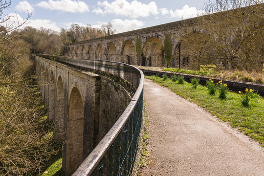 Chirk Aqueduct carrying the Llangollen branch of the Shropshire Union canal built in 1805 by Thomas Telford and railway viaduct on the border of England and Wales
