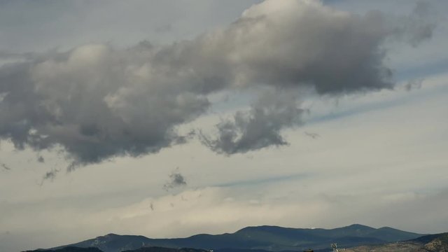 Turbulence in Clouds Downwind of Rocky Mountains