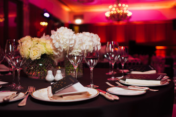 beautiful wedding design, chic restaurant, catering at a restaurant