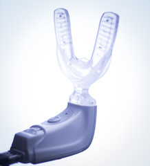 Teeth brackets vibrator