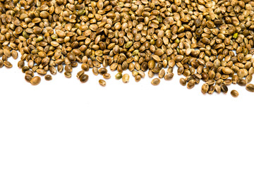 Hanfsamen isoliert auf weiß