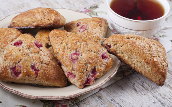   Scones with red currants
