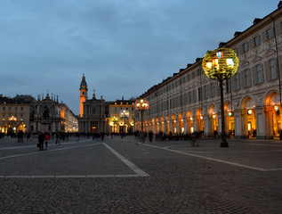 Fototapeta premium Tramonto su Piazza San Carlo