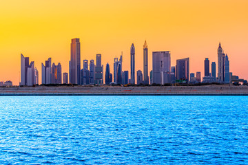 Fototapeta na wymiar Dubai skyline at dusk