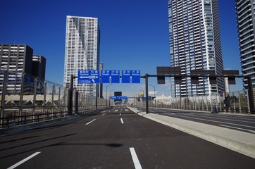 新しい幹線道路