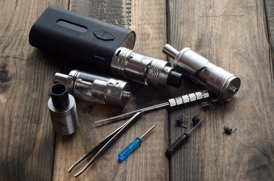 Adjustable electronic cigarette, Non carcinogenic alternative for smoking