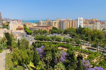Fototapeta na wymiar Paisaje urbano de Málaga desde La Alcazaba