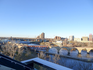 Fototapeta na wymiar Mississippi River Bridge in Minneapolis Minnesota