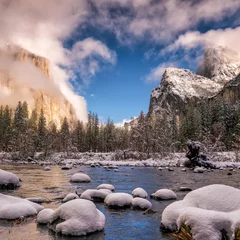 Peel and stick wall murals Half Dome Yosemite National Park in winter