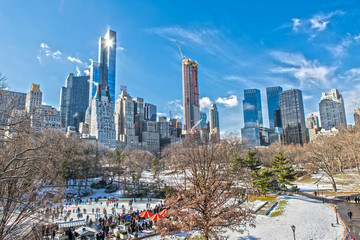Obraz premium Manhattan Skyline from Central Park in Winter