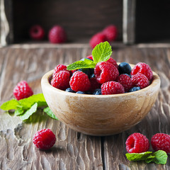 Mix of raspberry and blueberry with mint
