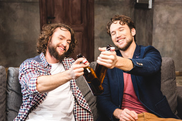 Friends drinking beer