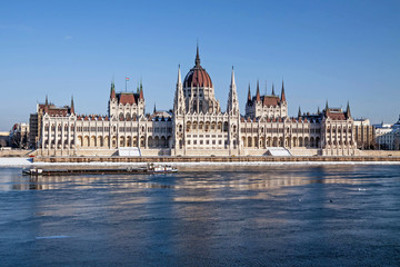 Fototapeta premium Hungarian parliament in Budapest on the Danube river
