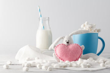 Mini marshmallow and milk