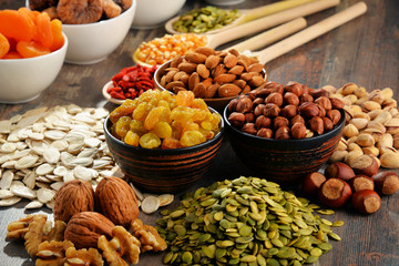 Composition with dried fruits and assorted nuts