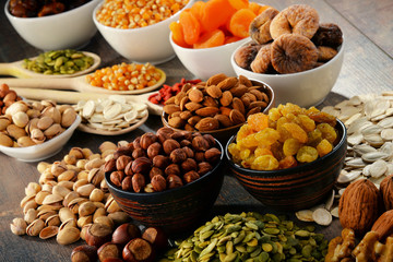 Composition with dried fruits and assorted nuts