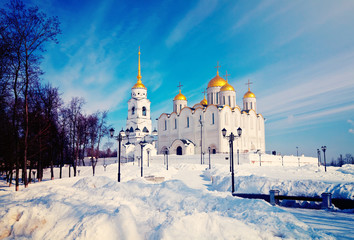 Fototapeta na wymiar Assumption cathedral at Vladimir in winter