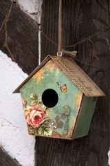 Shabby chic Birdhouse on wood beam french style