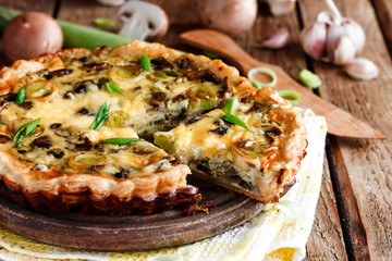 quiche with mushrooms and leek