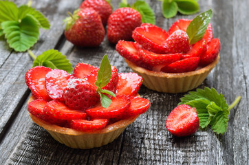 Tartlets with fresh strawberries