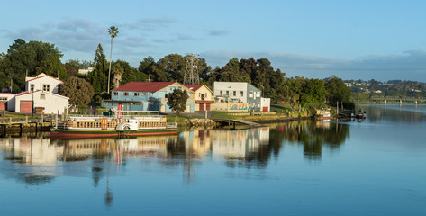 Fototapeta na wymiar Whanganui Steam Boat Area