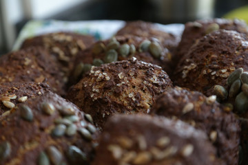 selbstgemachte laugenbrötchen