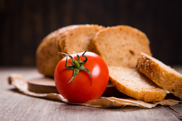 tomato bread with sesame