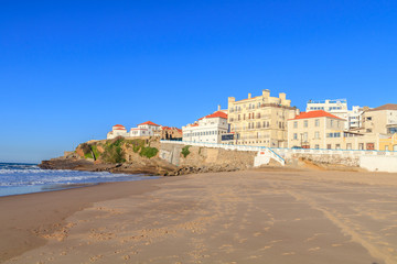 Praia das Ma&ccedil;&atilde;s em Sintra Portugal