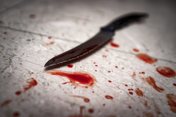 Murder Bloody Knife © Ezume Images