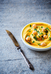 Frisches Hummus - Kichererbsenpüree
