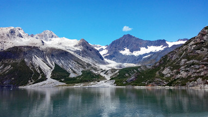 Fototapeta na wymiar Glaciers and mountains in Glacier Bay, Alaska