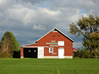 Fototapeta na wymiar Old barn