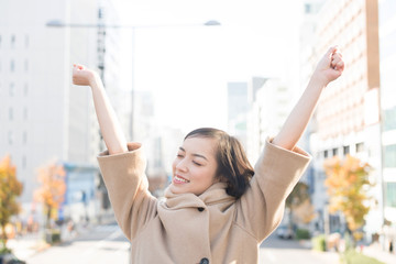 リラックスする女性
