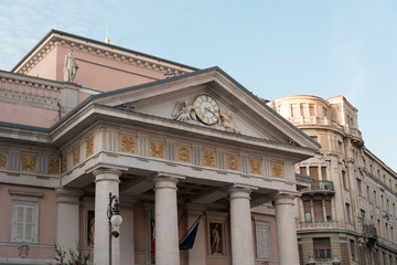 Imbrunire sui palazzi di Trieste